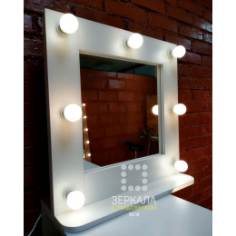 Гримерное настольное зеркало с подсветкой и подставкой 60х60 Белый